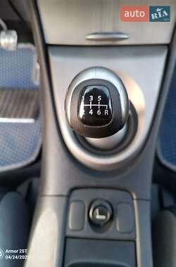 Хэтчбек Honda Civic 2006 в 