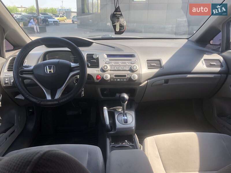 Седан Honda Civic 2008 в Кривом Роге