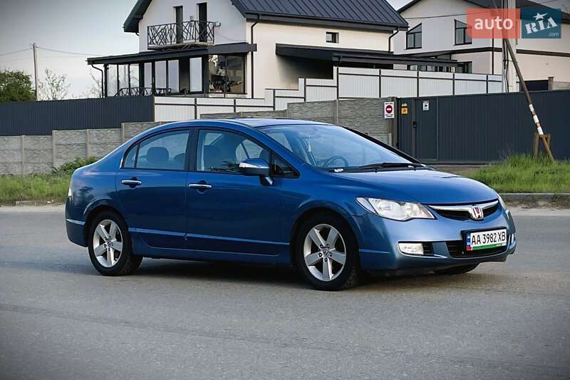Седан Honda Civic 2007 в Киеве