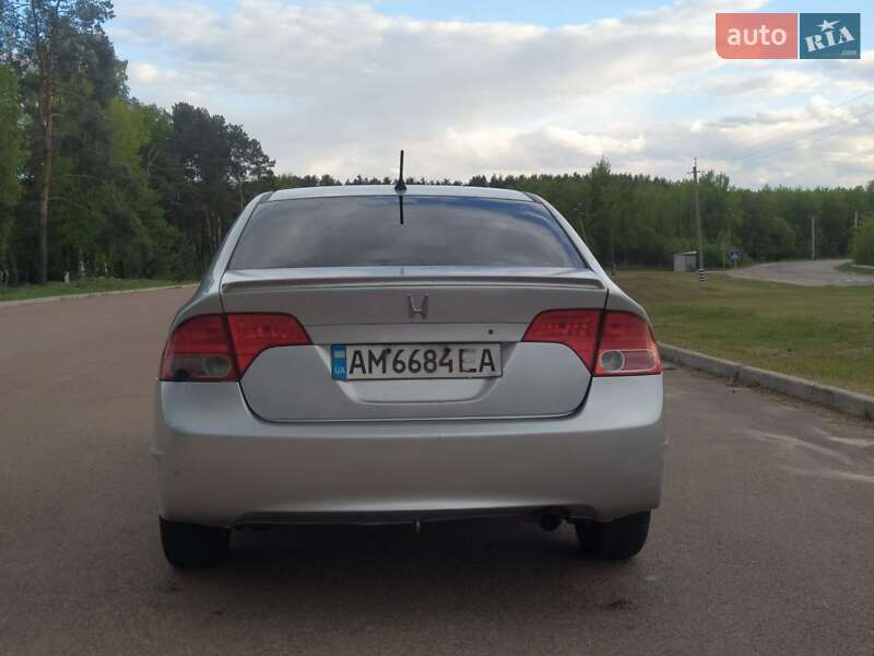 Седан Honda Civic 2006 в Житомире