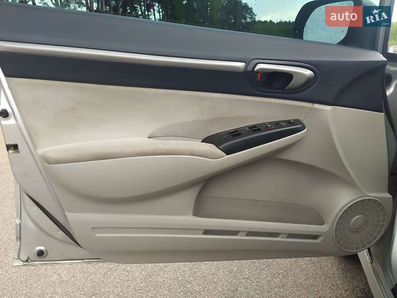 Седан Honda Civic 2006 в Житомире