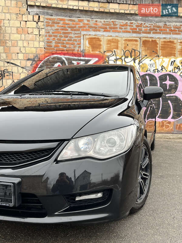 Седан Honda Civic 2009 в Немішаєве