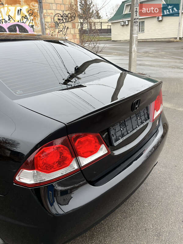 Седан Honda Civic 2009 в Немішаєве