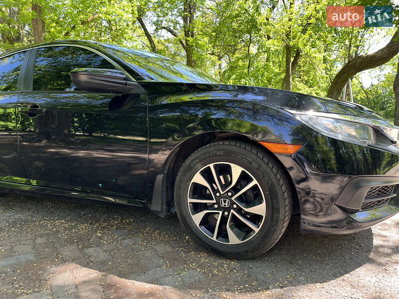 Седан Honda Civic 2018 в Чернігові