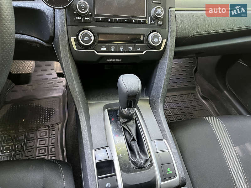 Седан Honda Civic 2018 в Чернігові