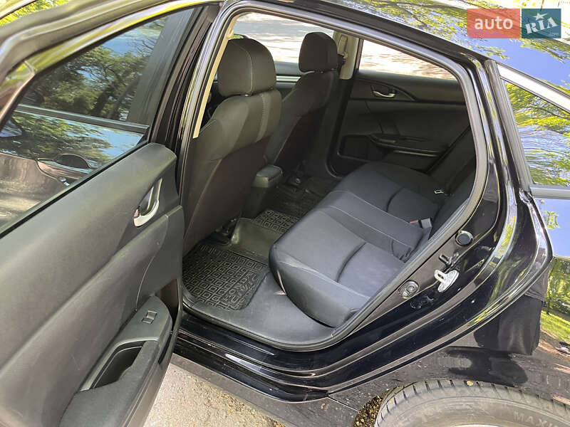 Седан Honda Civic 2018 в Чернігові