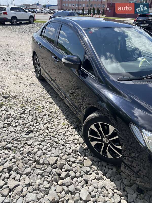 Седан Honda Civic 2007 в Мукачевому