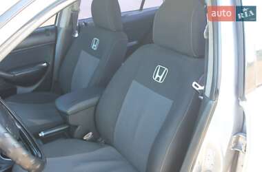 Седан Honda Civic 2004 в 