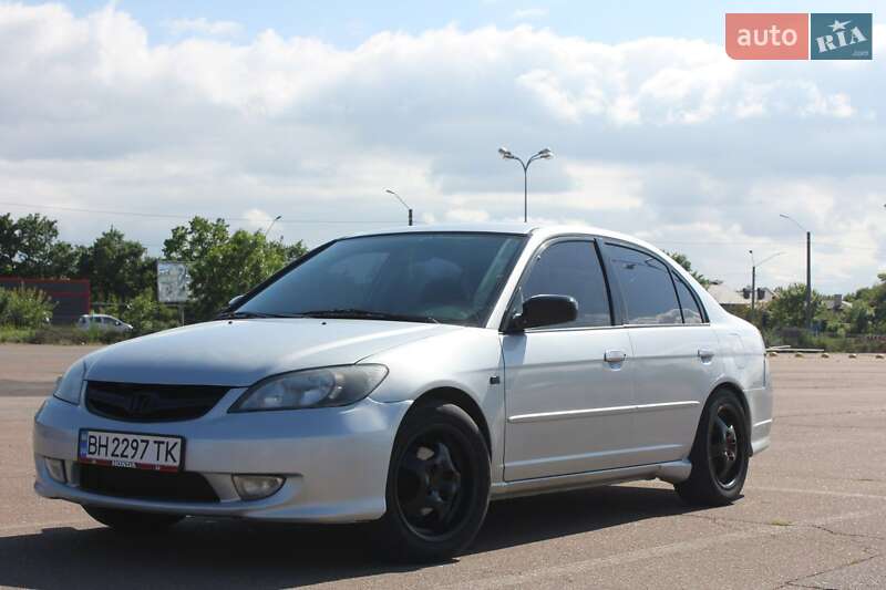 Седан Honda Civic 2004 в 