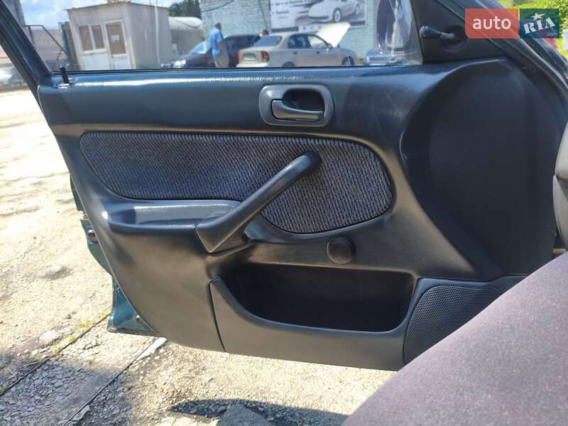 Седан Honda Civic 1997 в Запоріжжі
