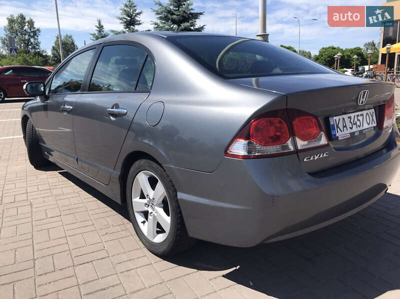 Седан Honda Civic 2009 в Киеве