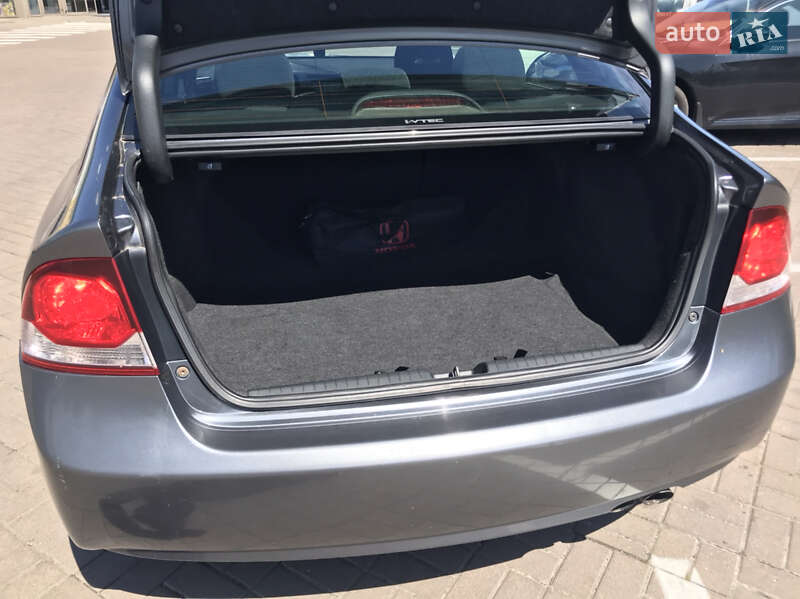 Седан Honda Civic 2009 в Киеве
