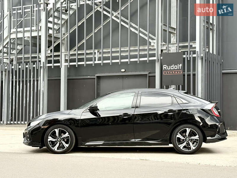 Хэтчбек Honda Civic 2017 в Киеве