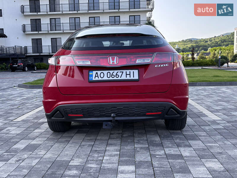 Хэтчбек Honda Civic 2006 в Мукачево