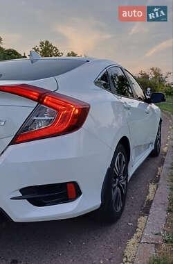 Седан Honda Civic 2017 в 