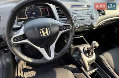 Седан Honda Civic 2010 в 