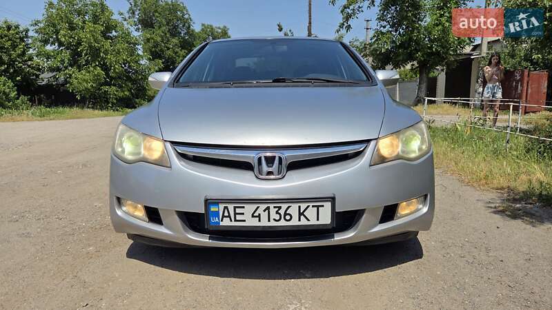 Седан Honda Civic 2008 в Днепре