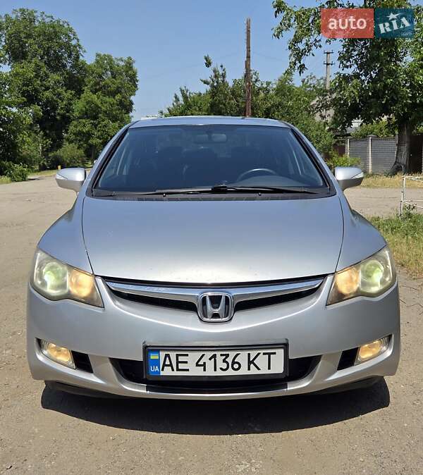 Седан Honda Civic 2008 в Днепре