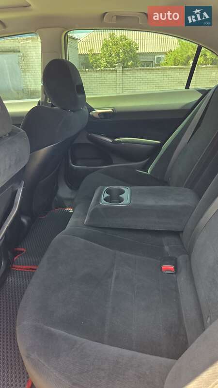 Седан Honda Civic 2008 в Днепре