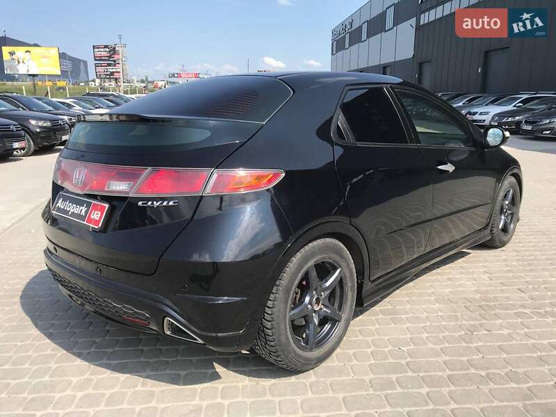 Хэтчбек Honda Civic 2008 в Львове