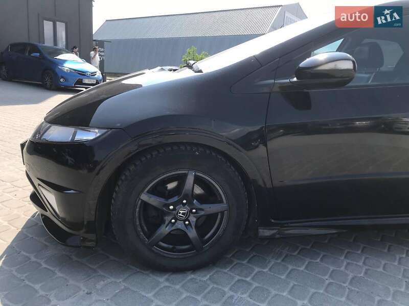 Хэтчбек Honda Civic 2008 в Львове