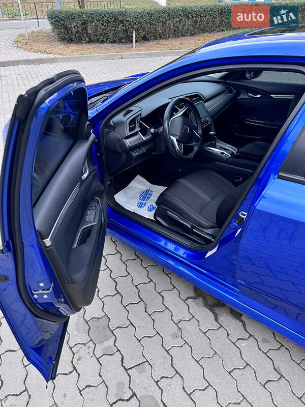 Седан Honda Civic 2016 в Львове фото 9 Седан Honda Civic 2016 в Львове