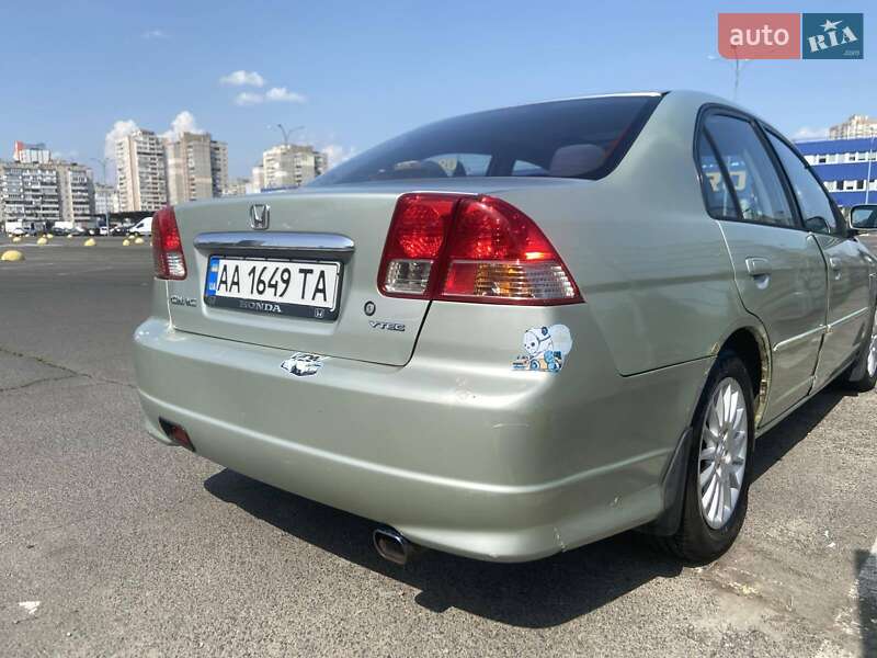 Седан Honda Civic 2004 в Киеве