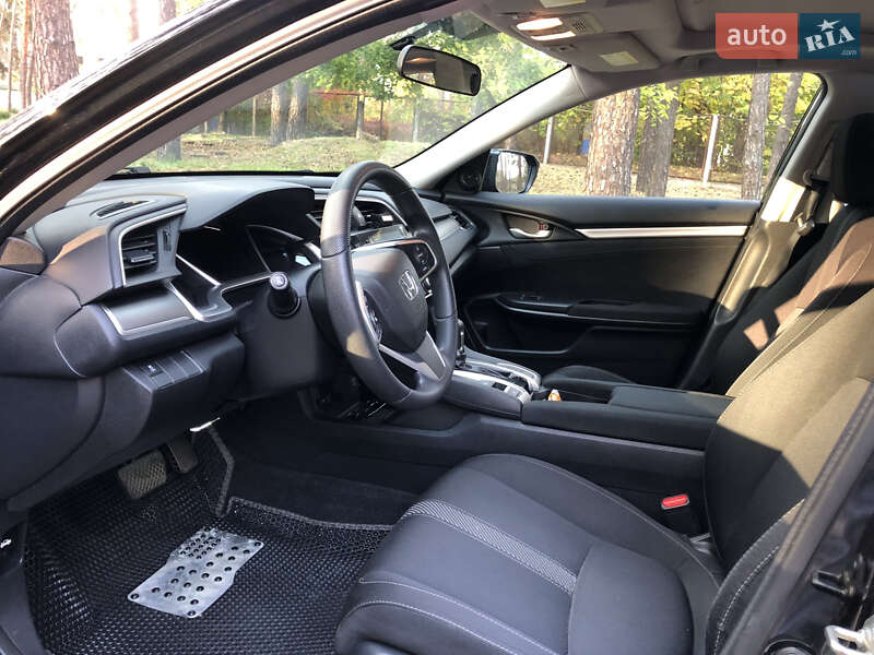 Седан Honda Civic 2016 в Черкассах