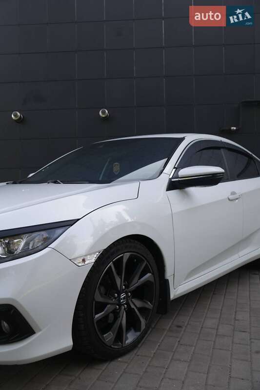 Седан Honda Civic 2019 в Славянске