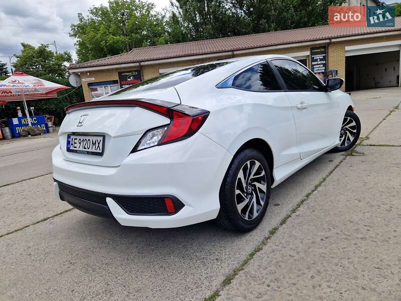 Купе Honda Civic 2016 в Дніпрі