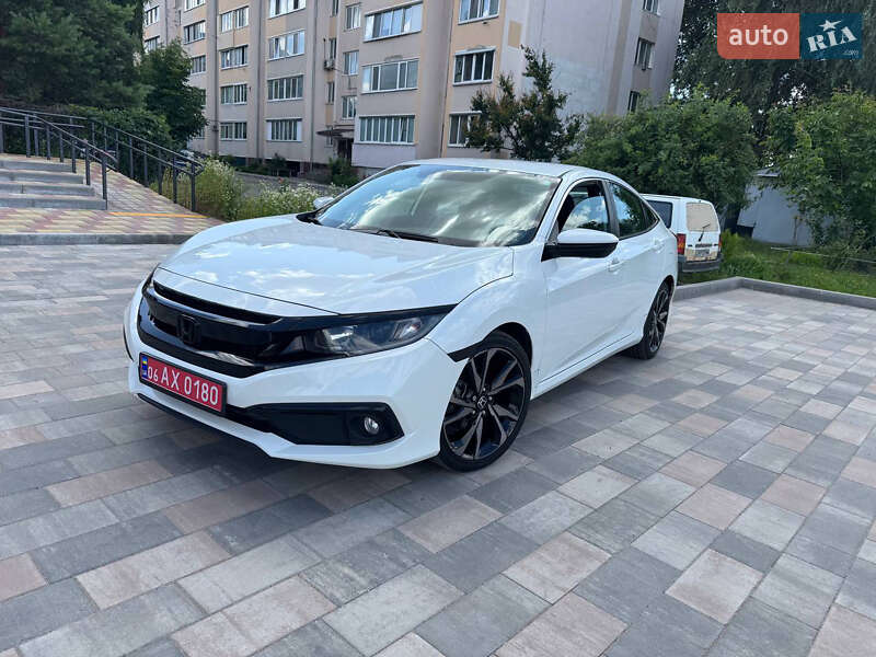 Седан Honda Civic 2019 в Киеве