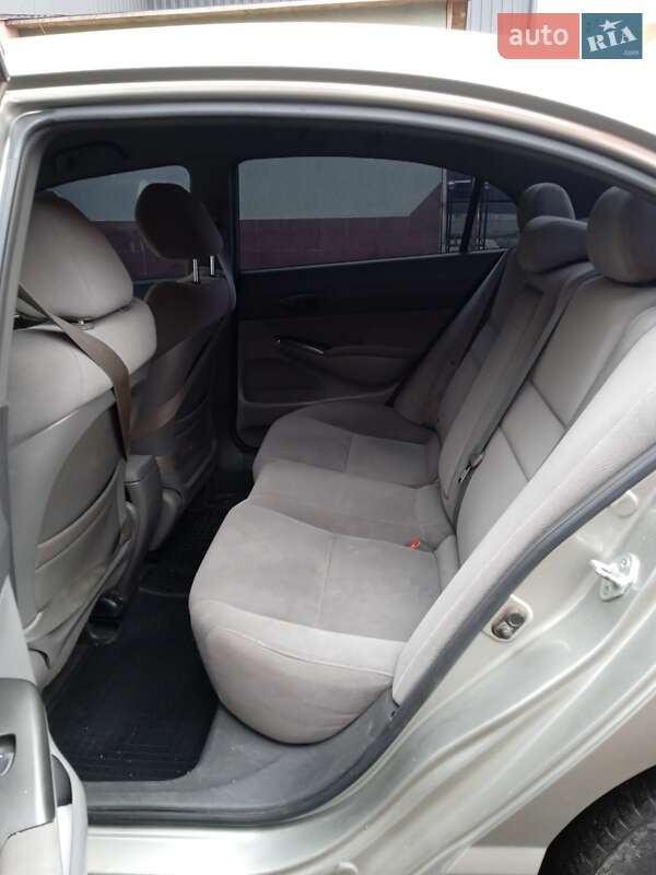 Седан Honda Civic 2006 в Тульчині