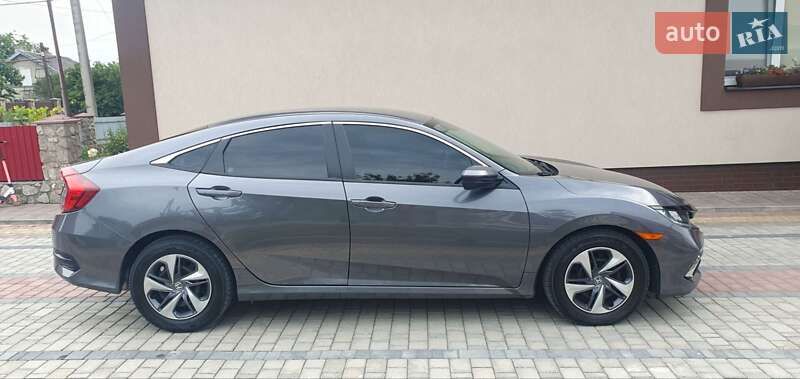 Седан Honda Civic 2019 в Зборове