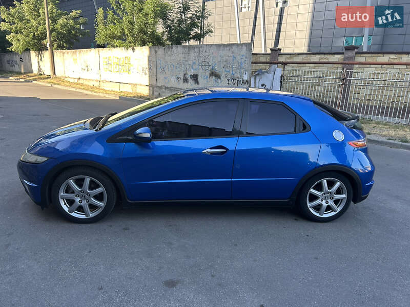 Хетчбек Honda Civic 2007 в Дніпрі