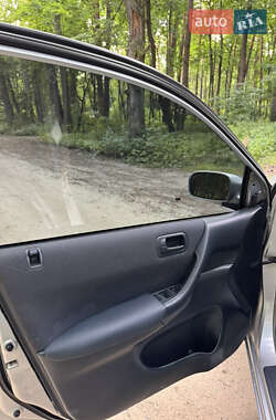 Хэтчбек Honda Civic 2001 в 