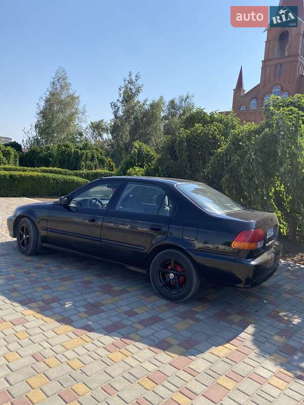 Седан Honda Civic 2000 в Белгороде-Днестровском