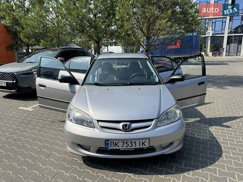 Седан Honda Civic 2005 в Рівному
