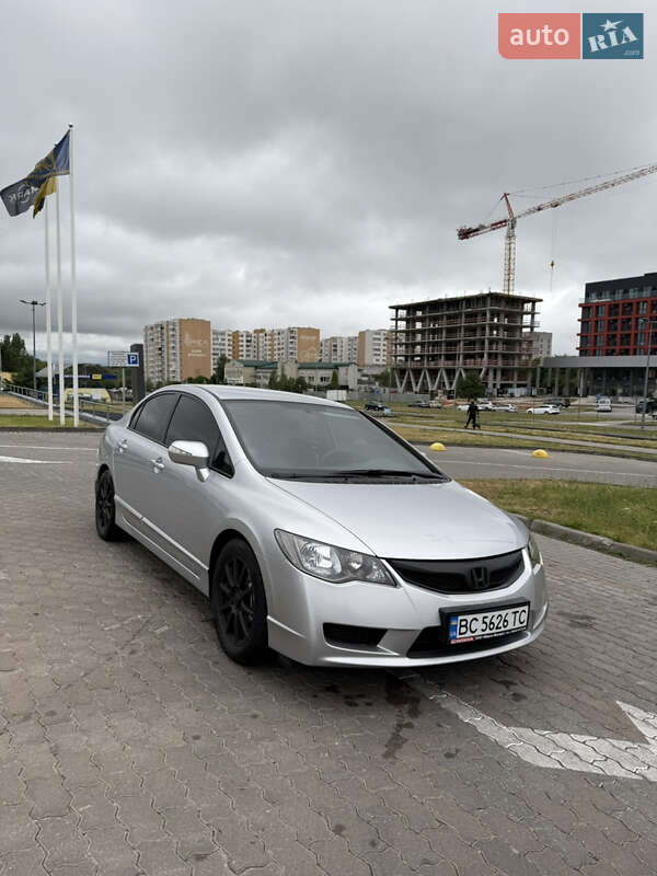 Седан Honda Civic 2011 в Львове