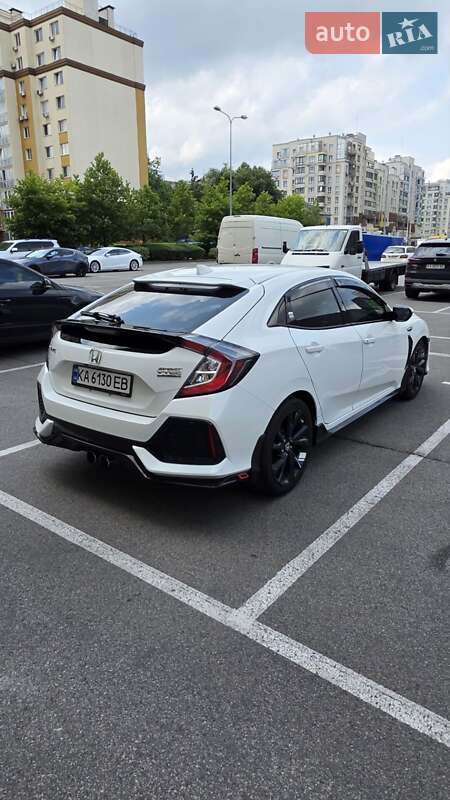 Хэтчбек Honda Civic 2016 в Киеве