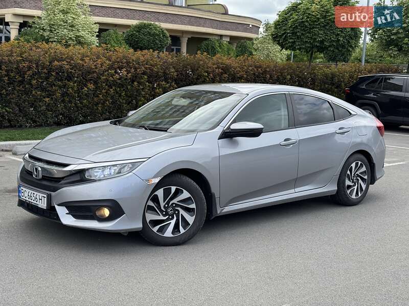 Седан Honda Civic 2018 в Киеве