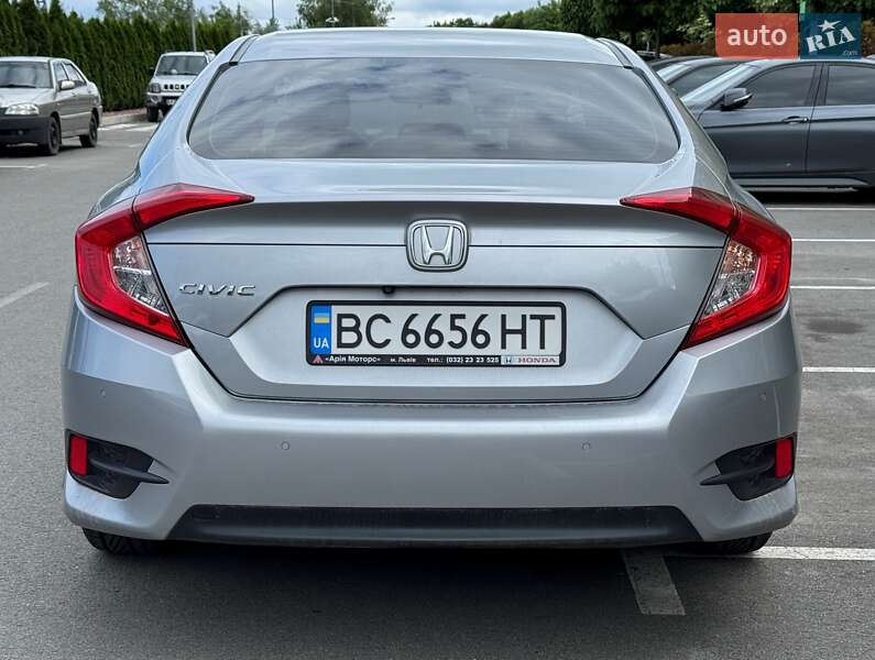 Седан Honda Civic 2018 в Киеве