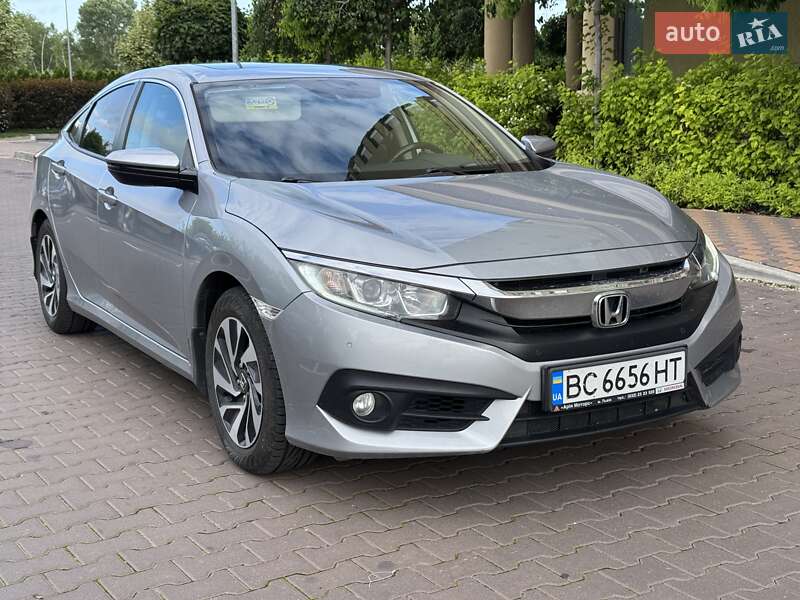 Седан Honda Civic 2018 в Киеве