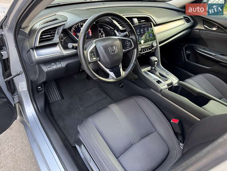 Седан Honda Civic 2018 в Киеве