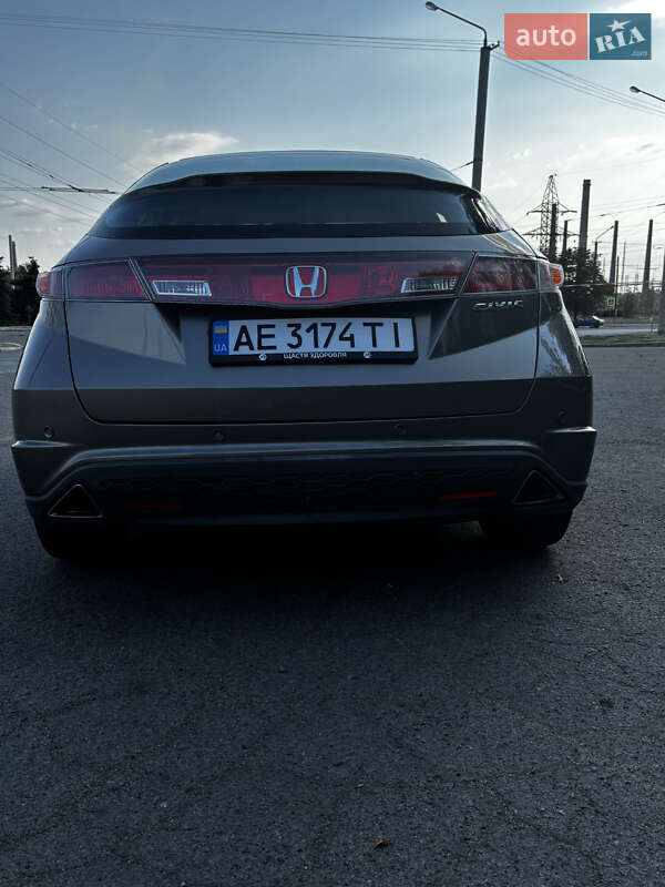 Хэтчбек Honda Civic 2006 в Днепре