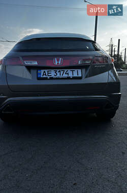 Хэтчбек Honda Civic 2006 в 