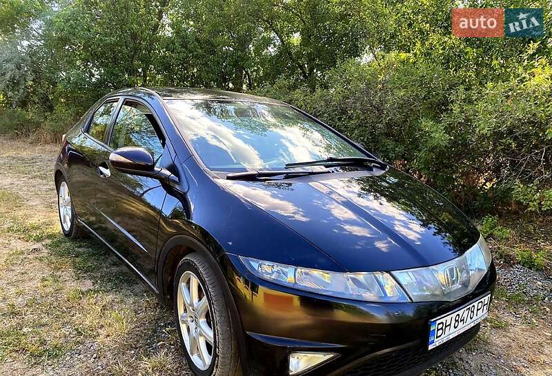 Хэтчбек Honda Civic 2008 в Вознесенске