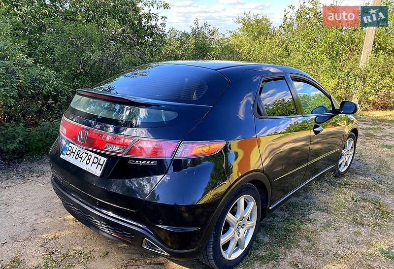 Хэтчбек Honda Civic 2008 в Вознесенске