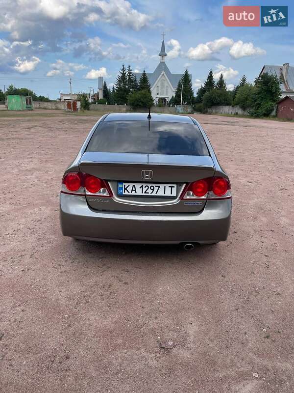 Седан Honda Civic 2007 в На Новой Боровой