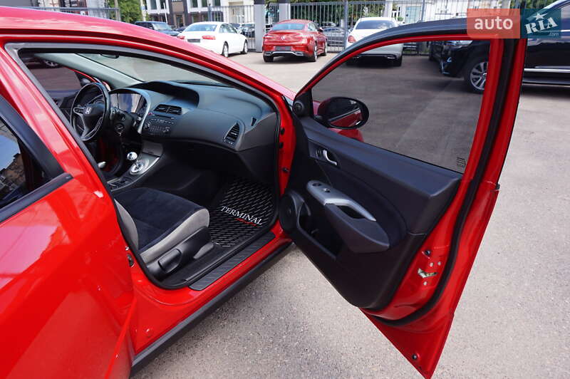 Хэтчбек Honda Civic 2007 в Одессе