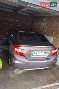 Седан Honda Civic 2012 в 